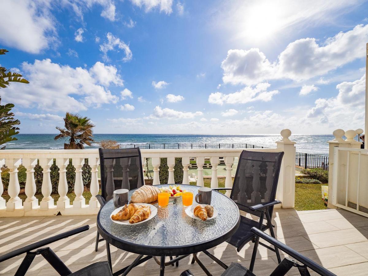 Apartment On Beach Mijas Sitio de Calahonda Ngoại thất bức ảnh