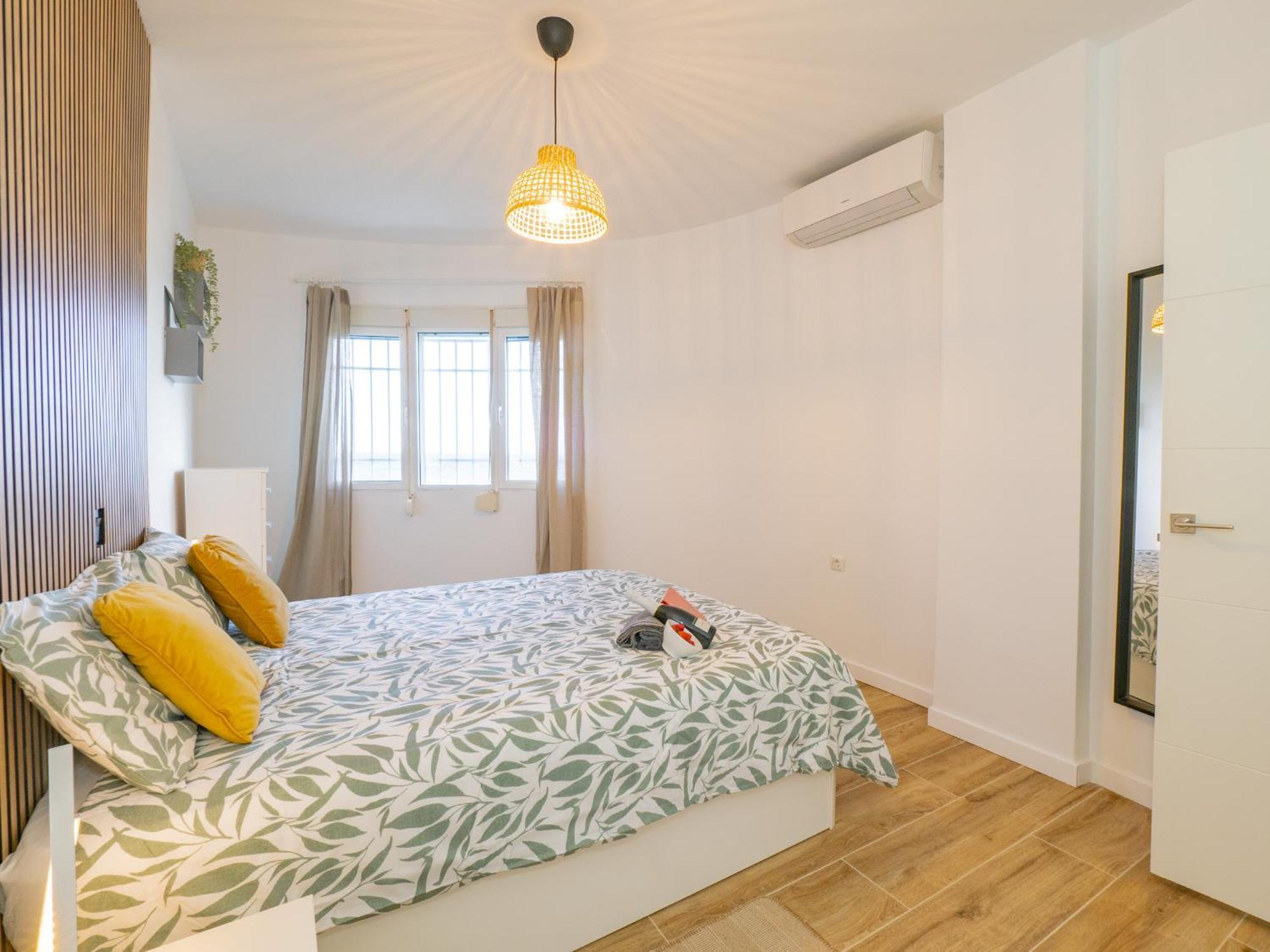 Apartment On Beach Mijas Sitio de Calahonda Ngoại thất bức ảnh