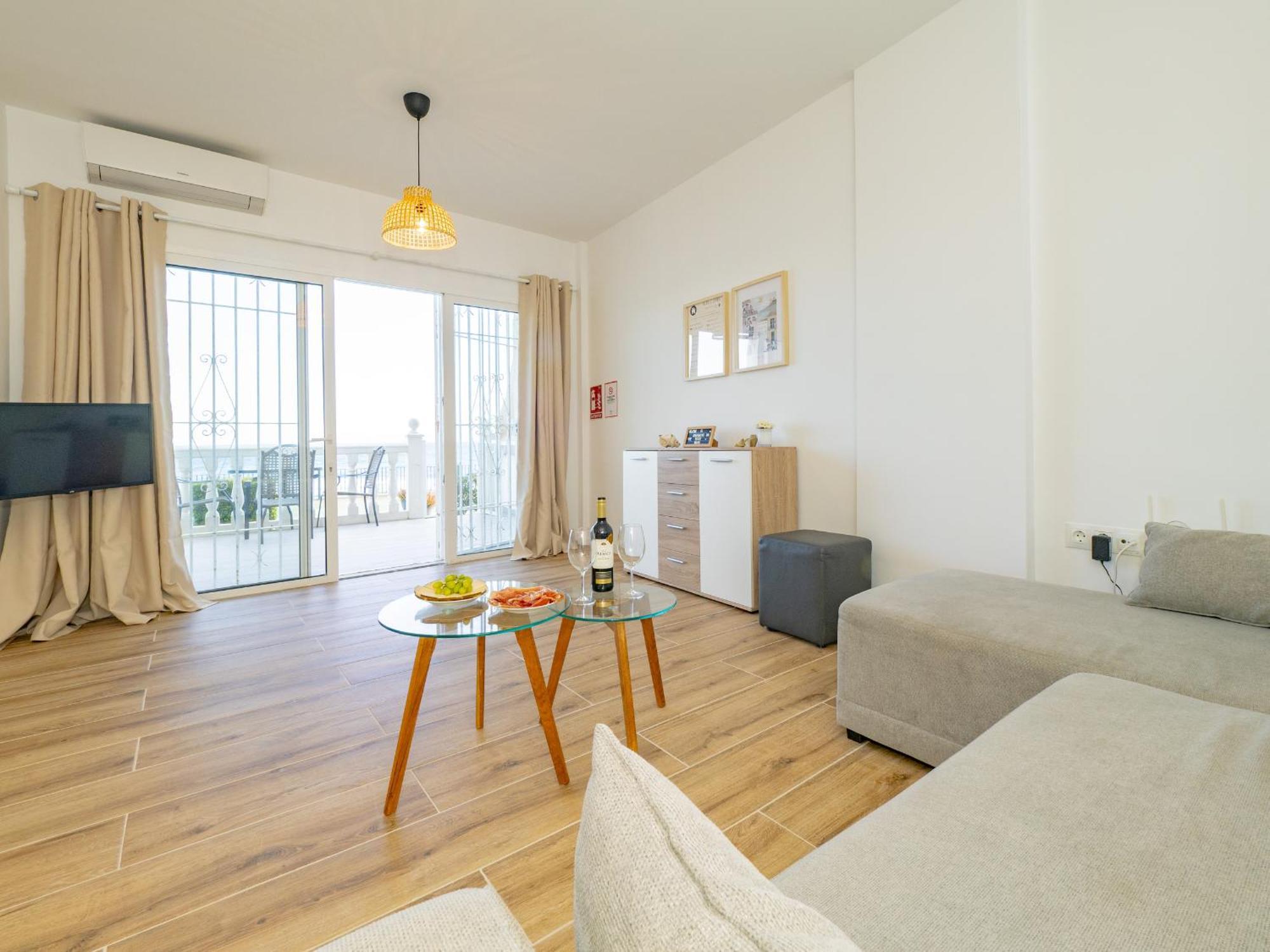 Apartment On Beach Mijas Sitio de Calahonda Ngoại thất bức ảnh