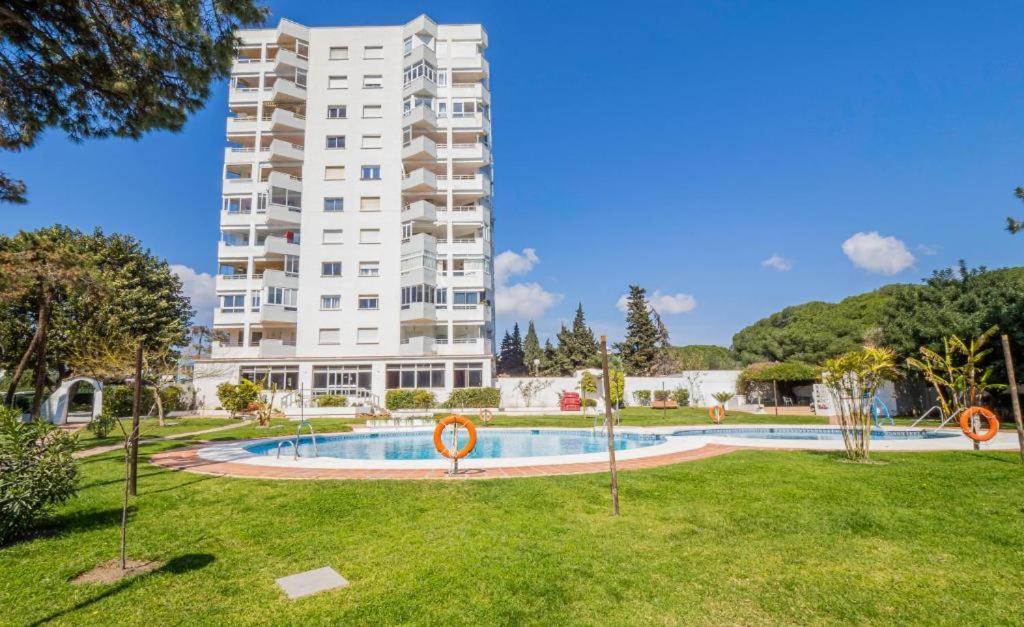 Apartment On Beach Mijas Sitio de Calahonda Ngoại thất bức ảnh
