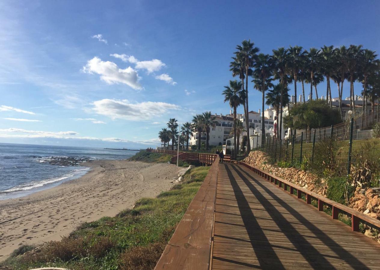 Apartment On Beach Mijas Sitio de Calahonda Ngoại thất bức ảnh